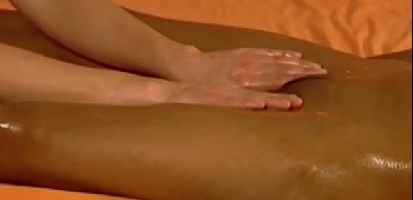  Women Love Intimate Massage Too